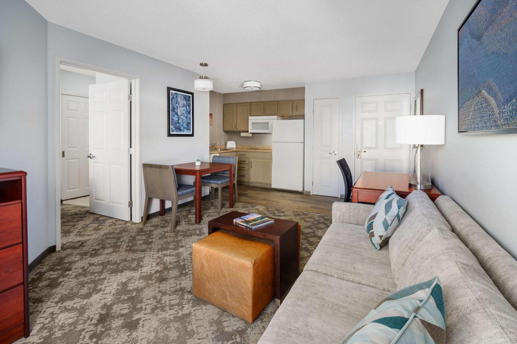 Homewood By Hilton Erie Hotel 3*